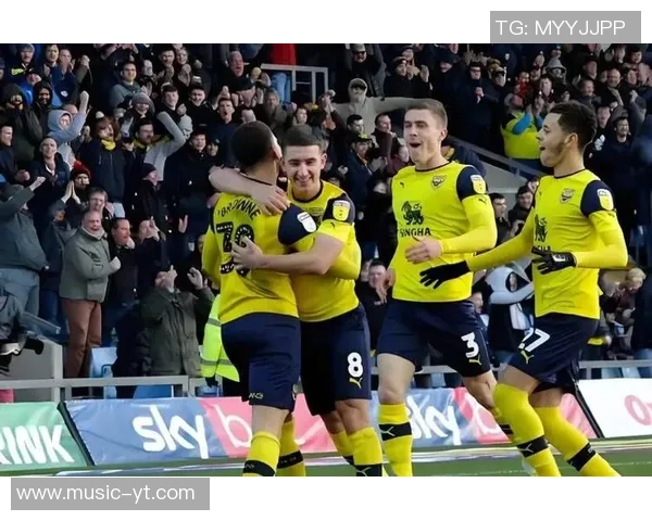 伊人普斯维奇迎战布里斯托尔城双方争夺激烈展现足球魅力与激情